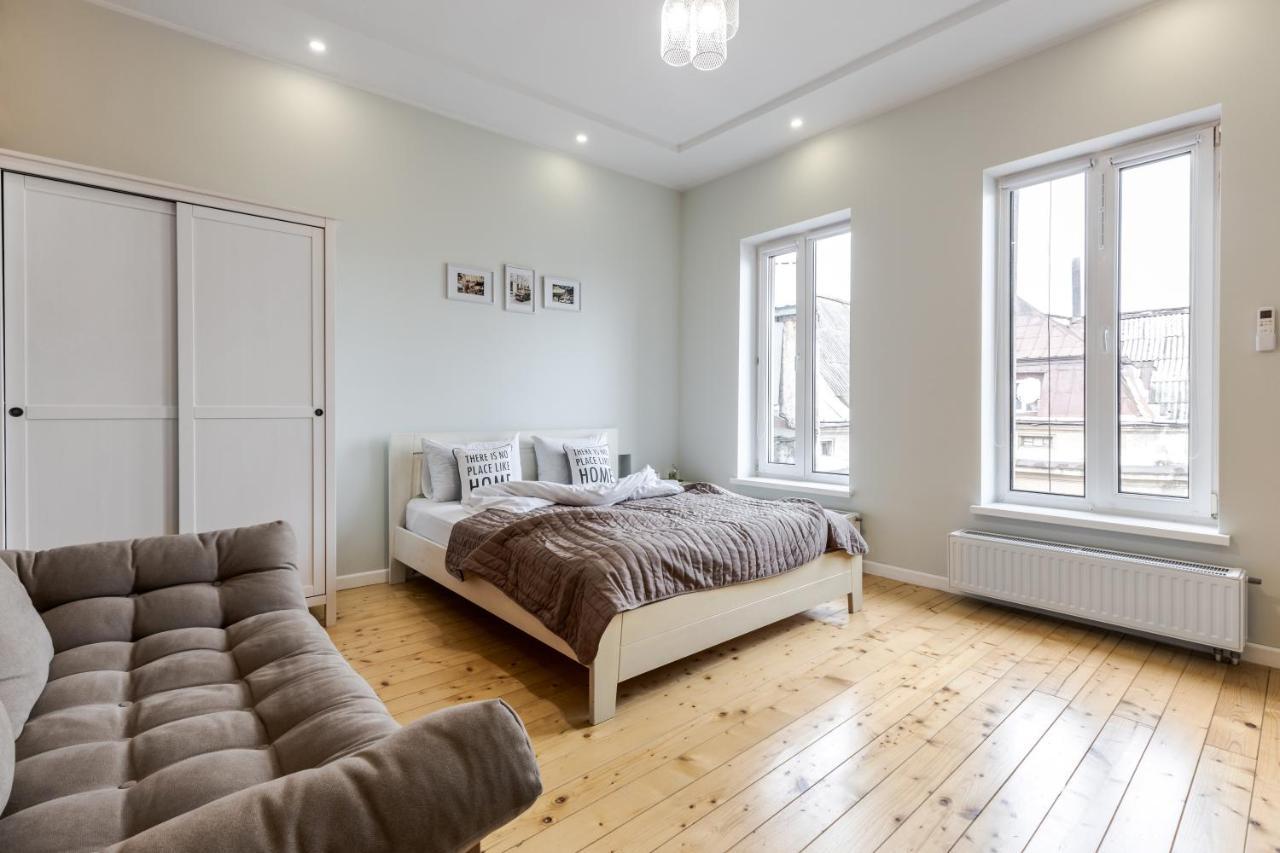 Inshiapartments On Grigorenko'S Square ลวีฟ ภายนอก รูปภาพ