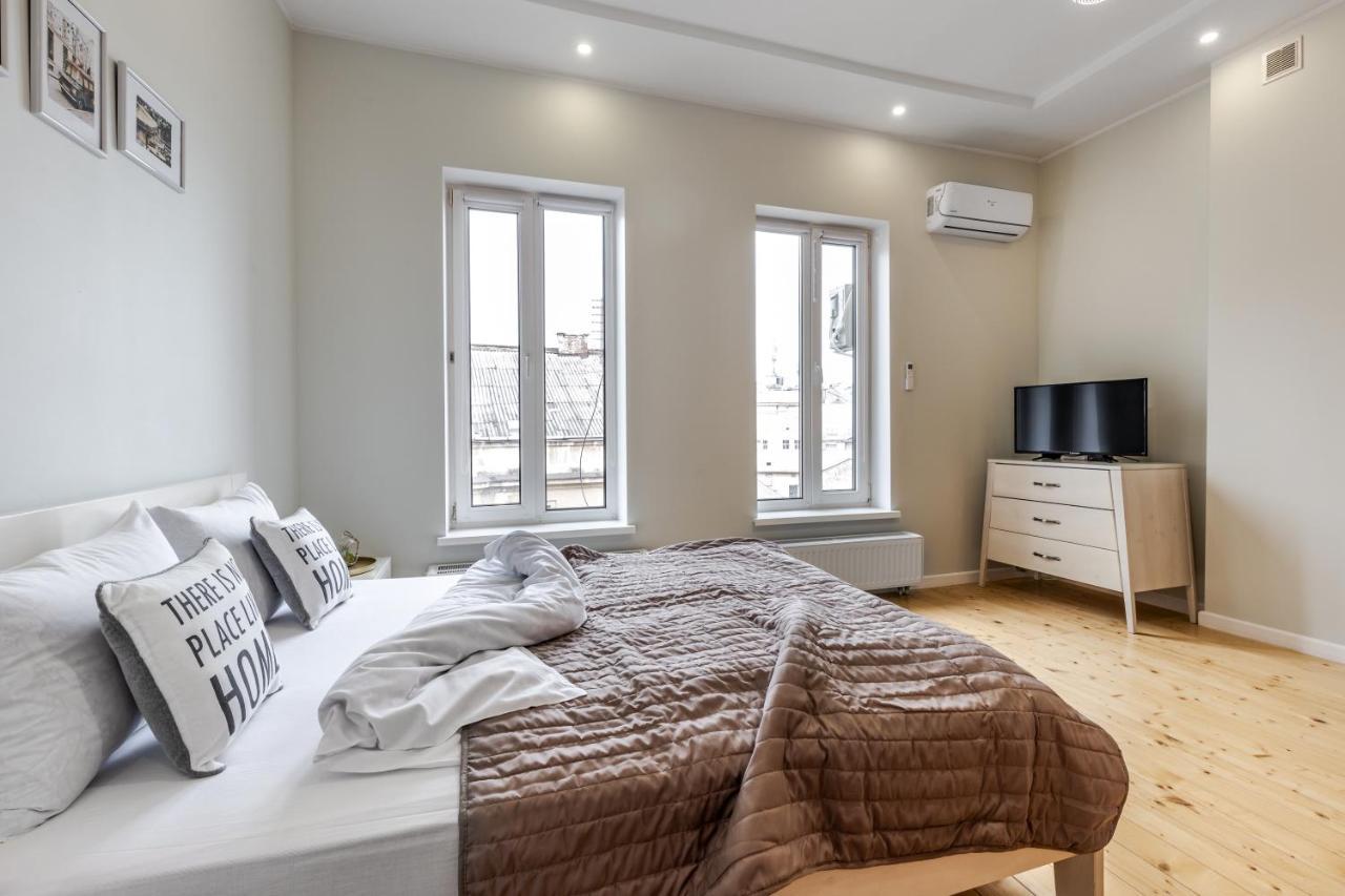 Inshiapartments On Grigorenko'S Square ลวีฟ ภายนอก รูปภาพ
