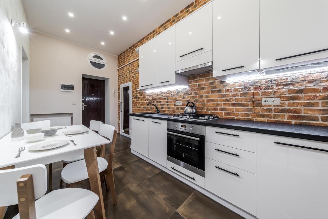 Inshiapartments On Grigorenko'S Square ลวีฟ ภายนอก รูปภาพ