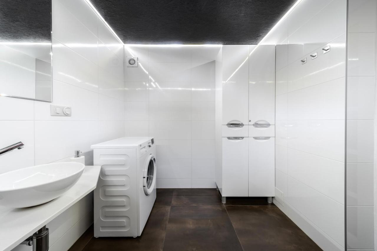 Inshiapartments On Grigorenko'S Square ลวีฟ ภายนอก รูปภาพ
