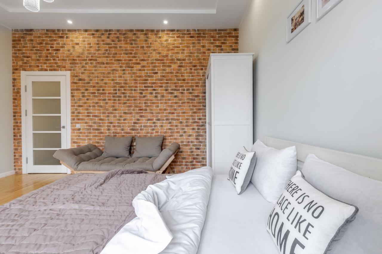 Inshiapartments On Grigorenko'S Square ลวีฟ ภายนอก รูปภาพ