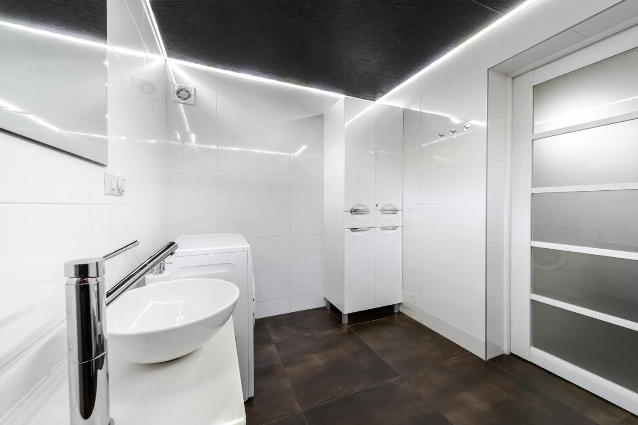Inshiapartments On Grigorenko'S Square ลวีฟ ภายนอก รูปภาพ