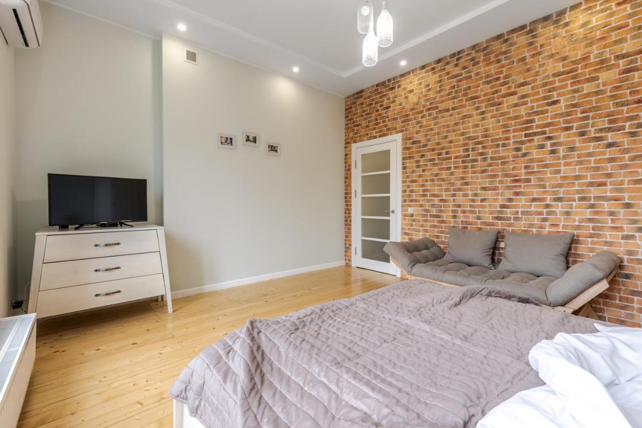 Inshiapartments On Grigorenko'S Square ลวีฟ ภายนอก รูปภาพ